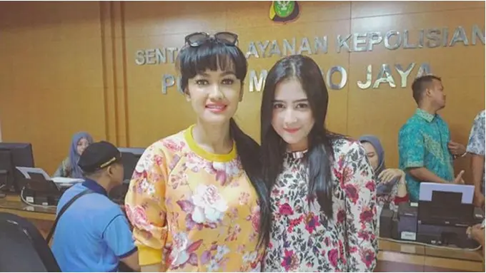 Julia Perez dan Prilly Latuconsina