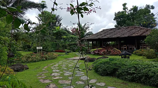 Cantiknya Restoran Ini Bagai di Negeri Dongeng
