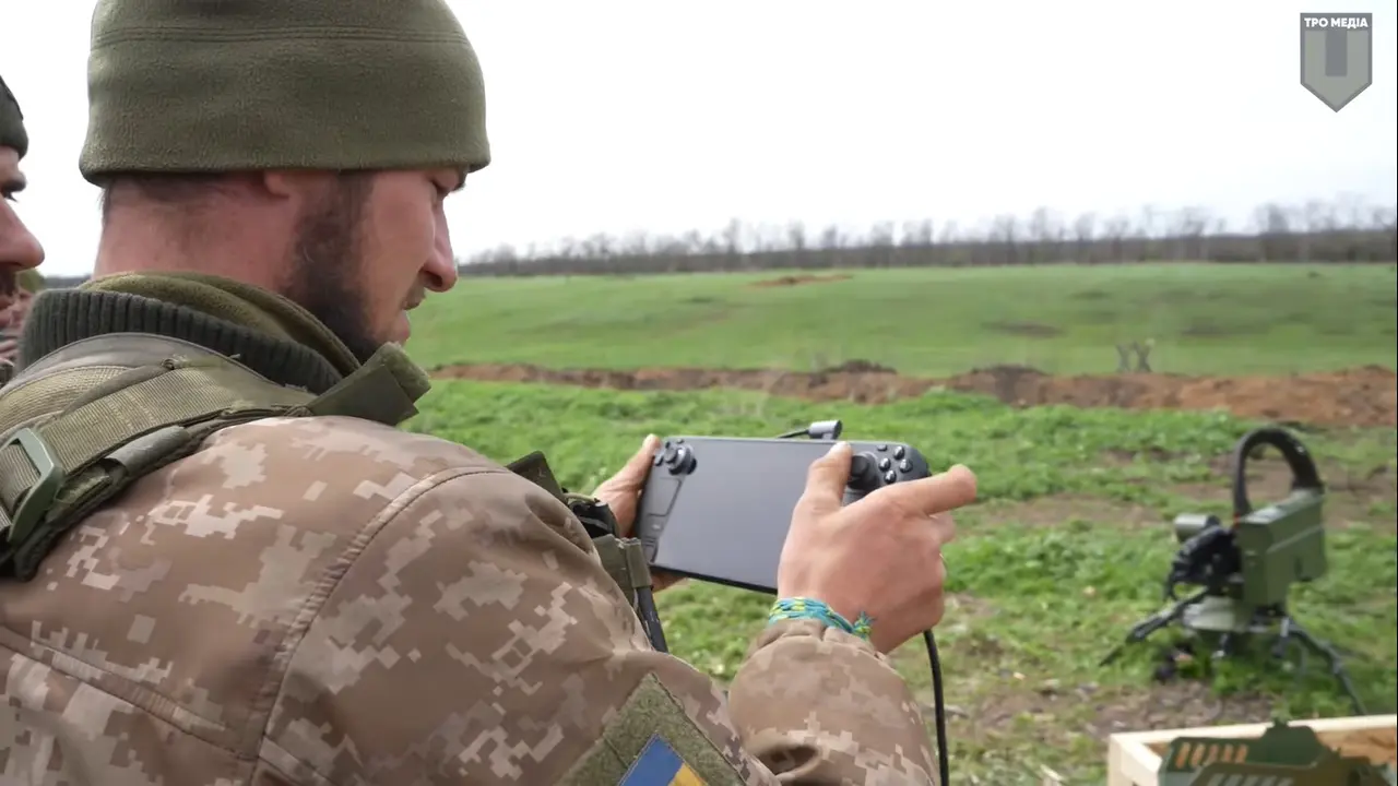 Tentara Ukraina menjajal Steam Deck untuk alat pengendali senapan mesin (TRO Media)