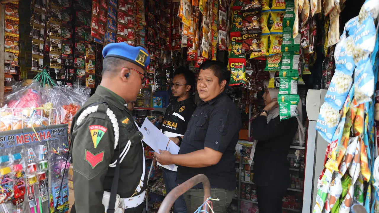 razia rokok ilegal di kabupaten bandung barat