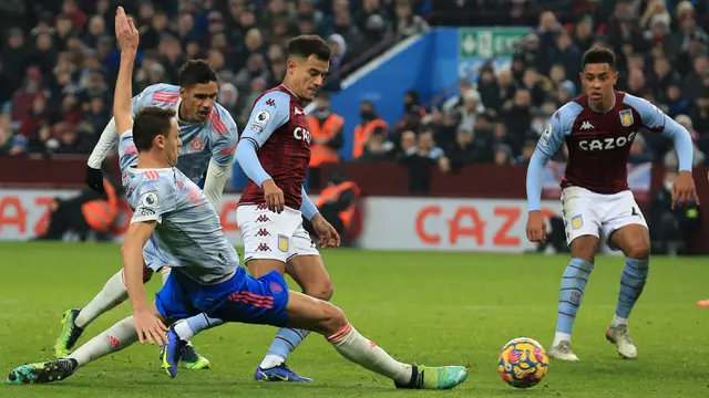 Foto: Philippe Coutinho Jadi Mimpi Buruk Manchester United, Aston Villa Selamat dari Kekalahan di Liga Inggris