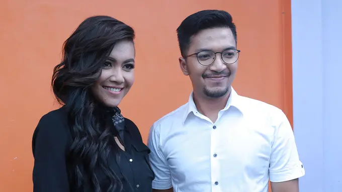 [Bintang] Denada dan Ihsan Tarore