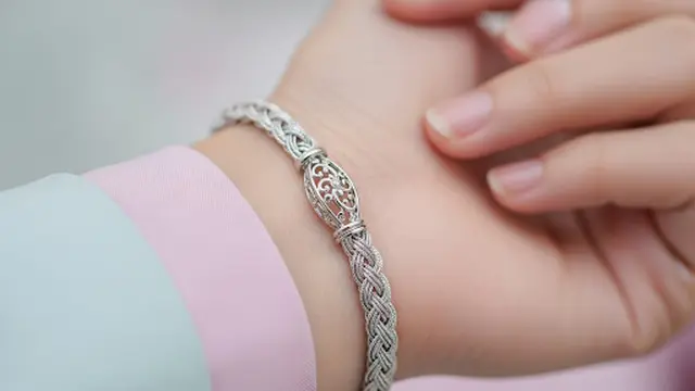 Model Gelang Terbaru Emas Putih 750 Tali Emas Putih