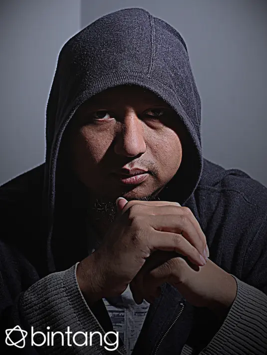 Anggy Umbara yang baru saja merilis film ‘3’ ini mengaku cuek dengan hadirnya ‘haters’. Ia lebih memilih untuk menghadapinya selama memiliki tujuan yang baik. (Andy Masela/Bintang.com)