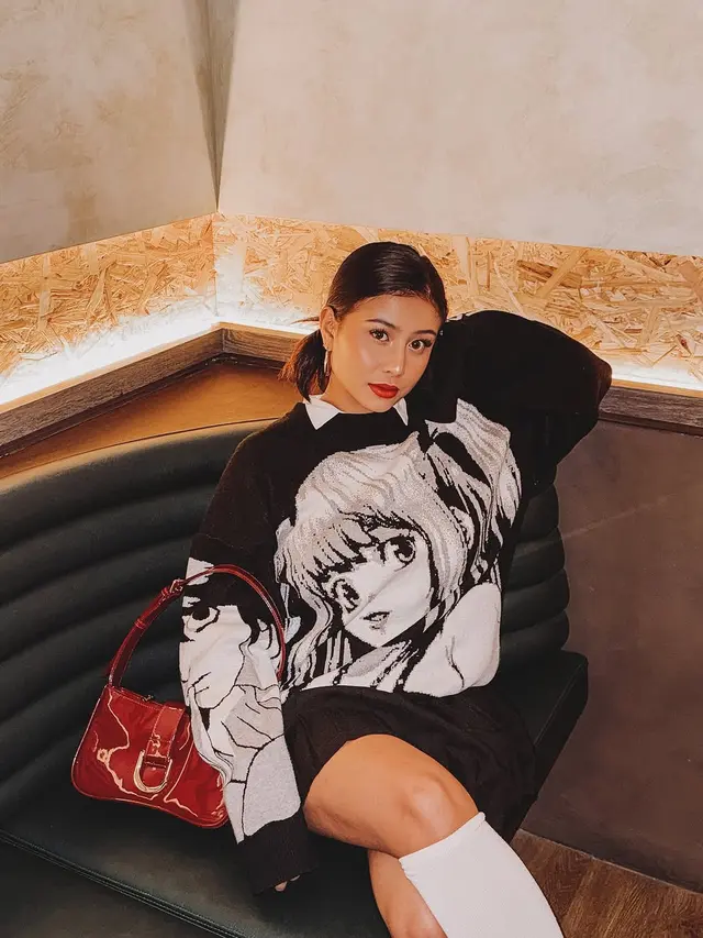 Potret Outfit Awkarin. (instagram/@narinkovilda)
