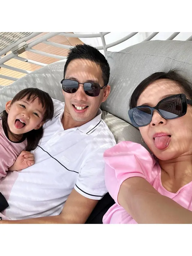 7 Potret Yuanita Christiani Liburan Bareng Keluarga Naik Kapal Pesiar