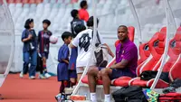 Cedera Paha, Patrick Kluivert Absen Bela Barcelona Legends Vs DRX World Legends di SUGBK Besok: Saya Kecewa