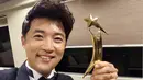 Bermain di serial drama ‘Five Children’ dan digemari banyak penggemarnya, aktor korea selatan Ahn Jae Wook memenangkan nominasi Aktor Serial Drama Terbaik di APAN Star awards 2016. (Instagram/steelajw6796)