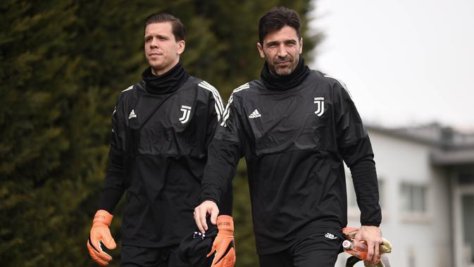 Prediksi Susunan Pemain Napoli Vs Juventus Gianluigi Buffon Atau Wojciech Szczesny Dunia Bola Com