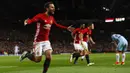 Gelandang Manchester United, Juan Mata, merayakan gol yang dicetaknya ke gawang Manchester City pada laga Piala Liga di Stadion Old Trafford, Inggris, Rabu (26/10/2016). MU menang 1-0 atas City. (Reuters/Jason Cairnduff)