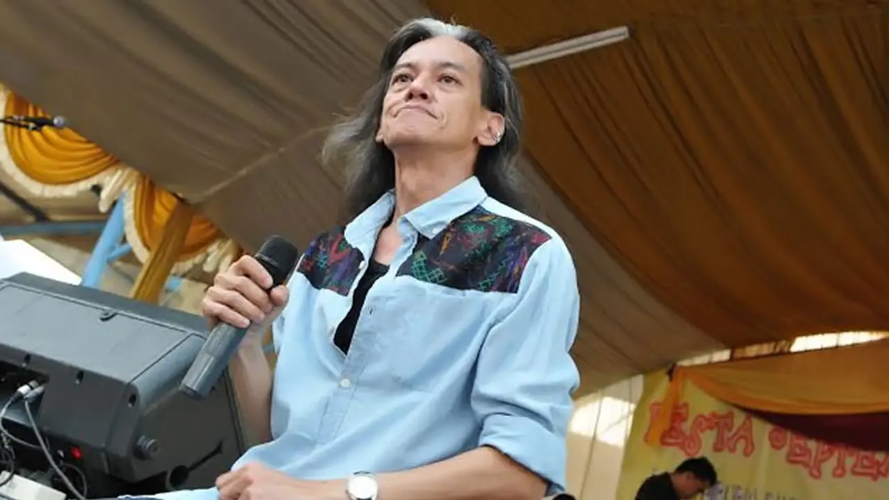 Fariz RM pakai narkoba di rumahnya (Liputan6.com/Panji Diksana)