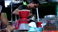 Kompetisi peracik kopi digelar di Bondowoso, Jawa Timur. Sementara seorang warga negara Belgia mendirikan Museum Anak Kolong Tangga di Yogya