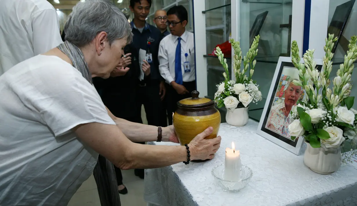 Pintu untuk memasukkan jenazah bersama petinya hanya bisa terbuka jika suhu diturunkan sampai sekitar 500 derajat celcius. (Nurwahyunan/Bintang.com)