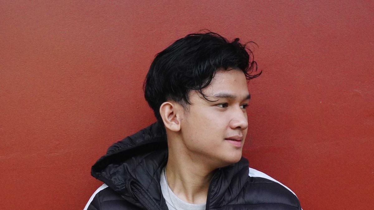 Lelah Menanti, Bagas Ran Rilis Lagu Ciptaan Sendiri