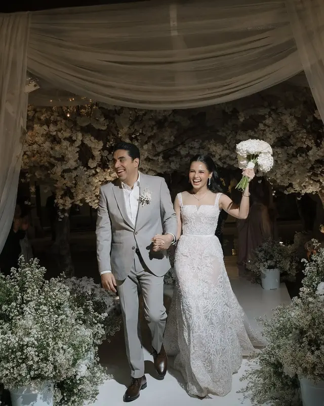 10 Momen pernikahan Yunita Siregar pemain ‘Home Sweet Loan’, berlangsung di hari valentine