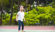 Jangan Asal Pilih! Sepatu dan Sandal Anak yang Tepat Bantu Jaga Tumbuh Kembang Kaki