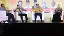 Deputi Bidang Ekonomi Digital dan Produk Kreatif Muhammad Neil El Hikam, Wali Kota Tarakan Khairul, Sekjen PHRI Maulana, dan Sekretaris Daerah Provinsi Kalimantan Timur Sri Wahyuni (kiri ke kanan) saat diskusi Lintas Generasi: Geliat Industri Hiburan dan Pariwisata Pasca Pandemi yang digelar pada ajang Festival 6 di Senayan Park, Jakarta, Minggu (9/7/2023). (Liputan6.com/Helmi Fithriansyah)
