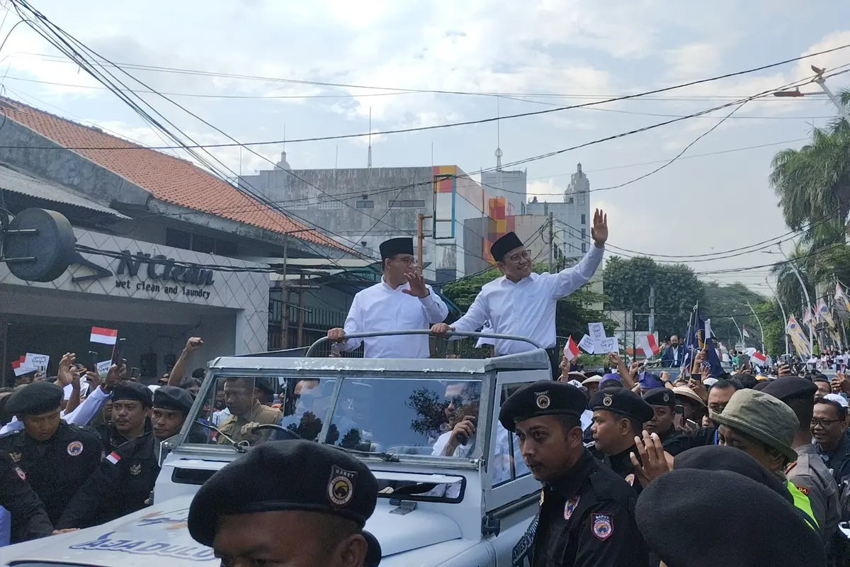 Konvoi pasangan bakal capres dan cawapres Koalisi Perubahan, Anies Baswedan dan Muhaimin Iskandar atau Cak Imin menuju KPU, Kamis (19/10/2023).