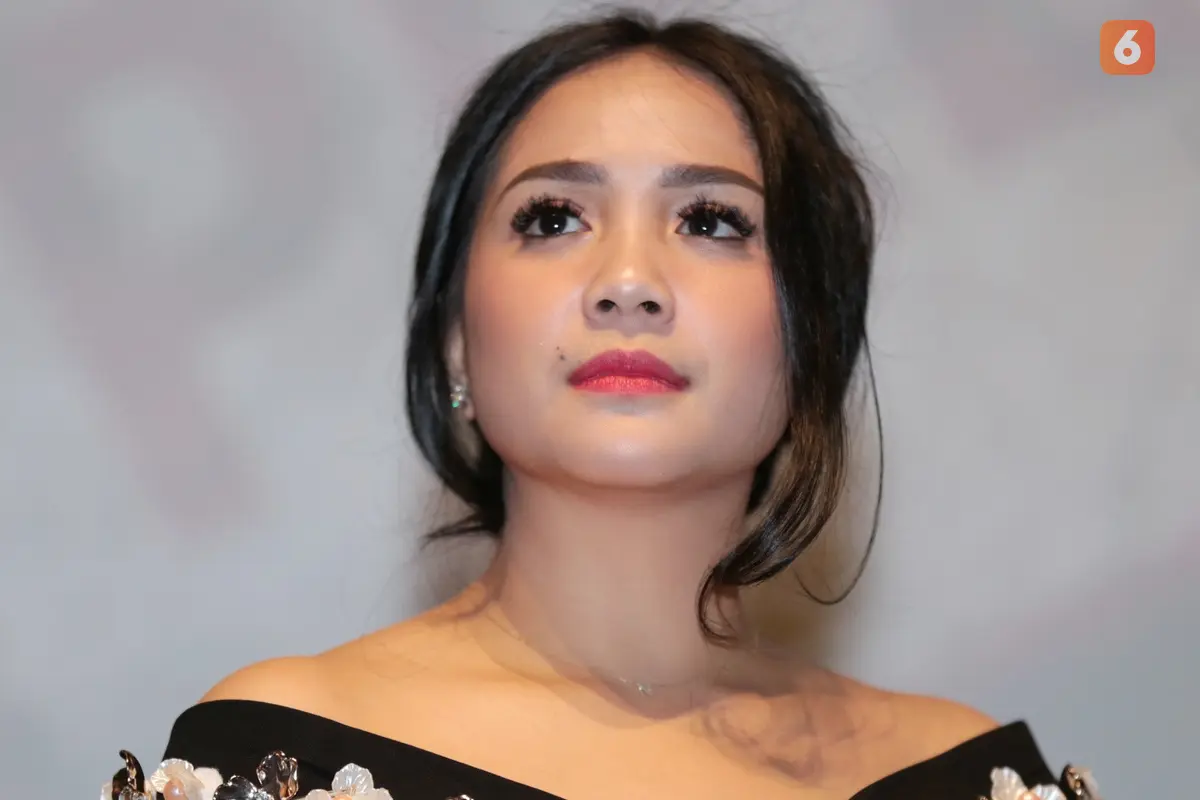 [Bintang] Nagita Slavina