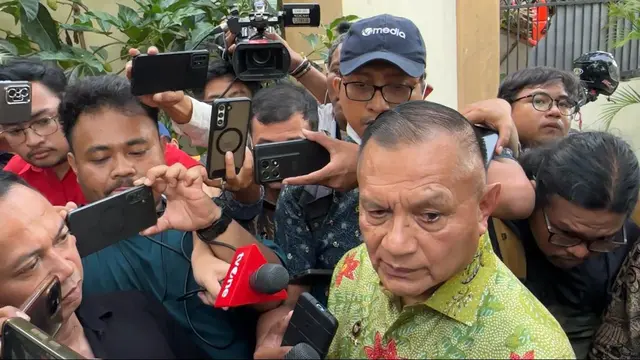 Wakil Menteri Koordinator Bidang Politik dan Keamanan (Wamenko Polkam), Lodewijk Freidrich Paulus SMA Negeri 72, Kelapa Gading Barat, Jakarta Utara.