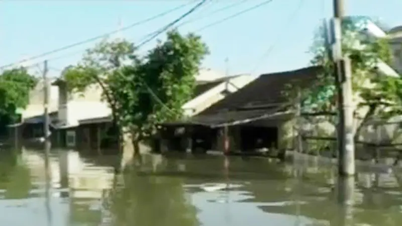 Ratusan Rumah di Total Persada Terendam Banjir 2 Meter 