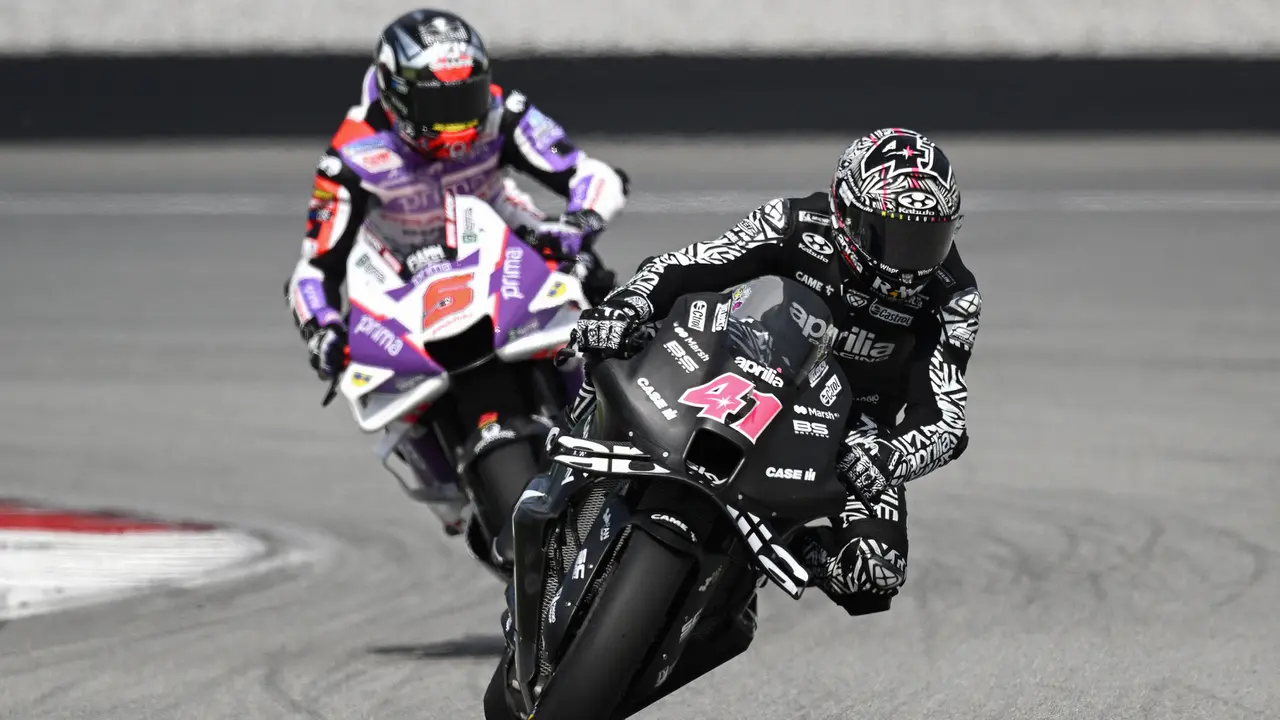 Foto: Kesibukan Pebalap MotoGP saat Hari Pertama Tes Pramusim di Malaysia, Bezzecchi Tercepat dengan Ducati Desmosedici