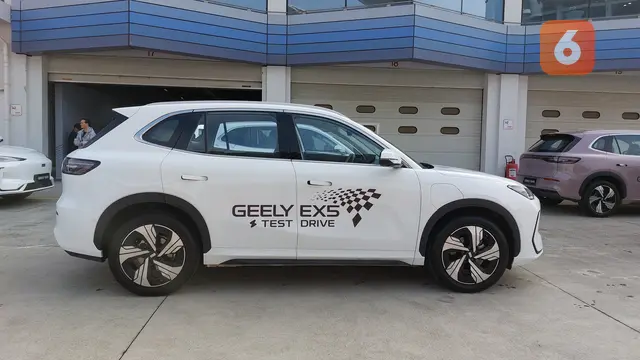 Geely EX5