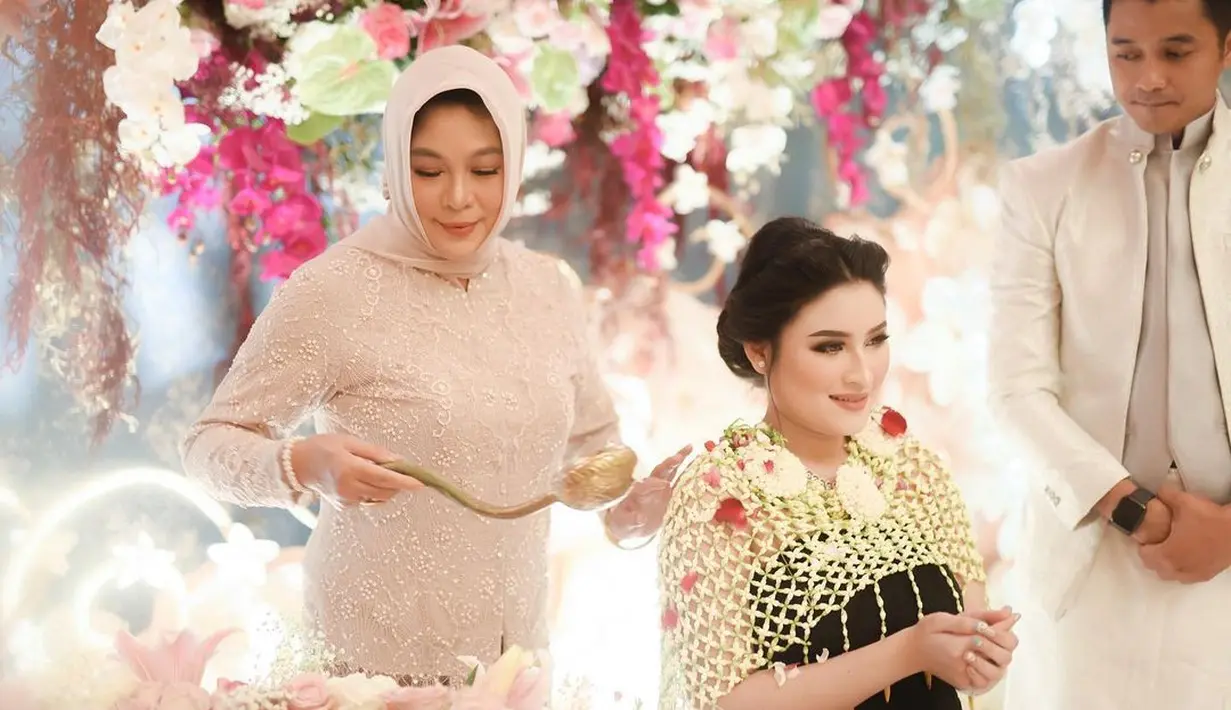 Adly Fairuz dan Angbeen Rishi (Instagram/angbeenrishi)