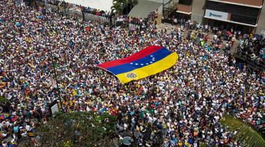 Puluhan Ribu Demonstran Tuntut Presiden Venezuela Mundur
