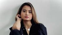 Sontek 6 Tampilan Acha Septriasa yang Berbalut Serba Hitam (Tangkapan Layar Instagram/septriasaacha)
