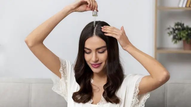 Gak Perlu Ke Salon, Begini Cara Mengembalikan Warna Rambut Secara Alami (photo by freepik.com)