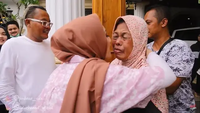 7 Potret Nathalie Holscher Ikut Rayakan Ultah Ibunda Sule, Penuh Haru Bahagia
