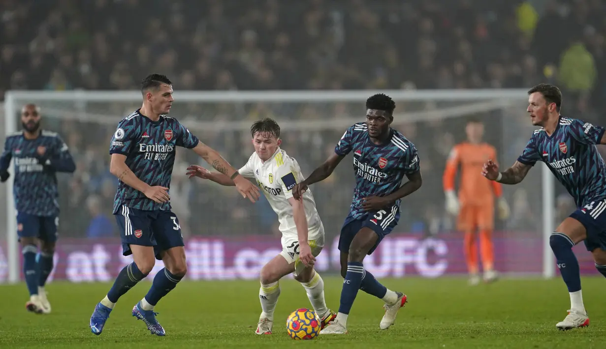 Pada laga tersebut tuan rumah dibuat keteteran dengan permainan agresif anak asuh Mikel Arteta. (AP/Jon Super)