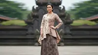 10 Model Dress Atasan Brokat Bawahan Batik 2025, Tampil Anggun dengan Sentuhan Modern