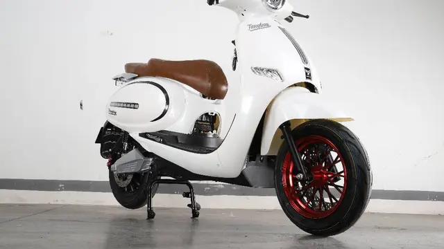 Beli Motor Listrik Ini Bisa Lewat Pegadaian, Berapa DP dan Cicilannya?