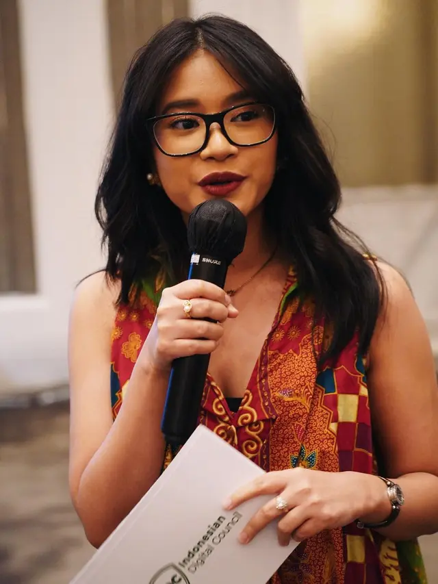 Dira anak Ikke Nurjanah