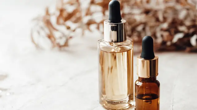 Step by Step Menggunakan Face Oil yang Tepat, Biar Hasilnya Bikin Kulit Glowing Maksimal