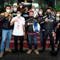 Menparekraf Sandiaga Uno bersama artis dan komunitas motor yang akan menjalani program Wonderful Ride. (Kemenparekraf)