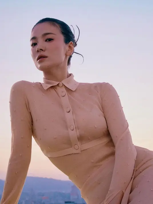 Jika foto-foto ini dianggap tak lolos rilis, seperti apa ya potret Song Hye Kyo yang dipilih untuk dirilis? (Sumber Foto: Instagram/kyo1122)