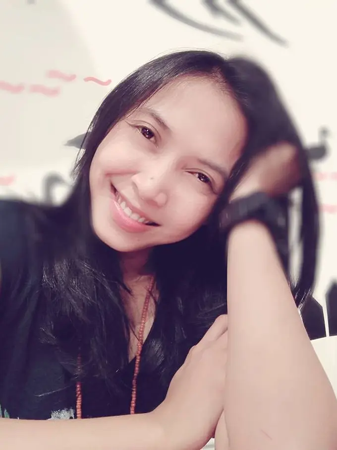 [Bintang] Masih Muda, Ini 8 Foto Cantik Ruth Marini Pemeran Sinto Gendeng