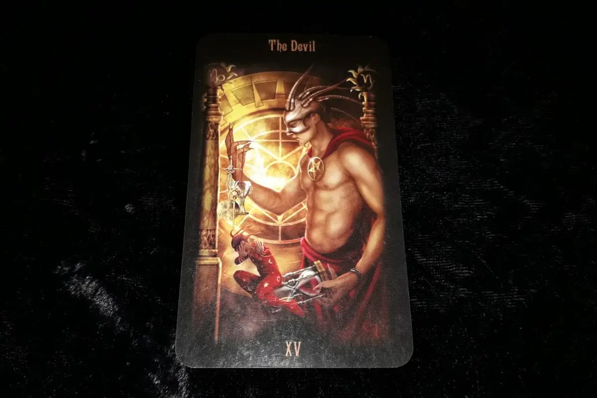 Tarot cinta