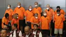 Para tersangka ditangkap dalam rangkaian operasi di sejumlah lokasi berbeda di wilayah Bali pada kurun waktu 9–11 Desember 2025, sebelum acara DWP dimulai. Tampak dalam foto, beberapa tersangka dihadirkan saat rilis pengungkapan peredaran narkoba jelang gelaran Djakarta Warehouse Project (DWP) 2025 di Bali pada 12–14 Desember 2025 lalu di gedung Bareskrim Mabes Polri, Jakarta, Senin (22/12/2025). (merdeka.com/Arie Basuki)