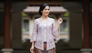 Model Kebaya Simpel dengan Rok Batik A-Line di 2025/Gemini AI