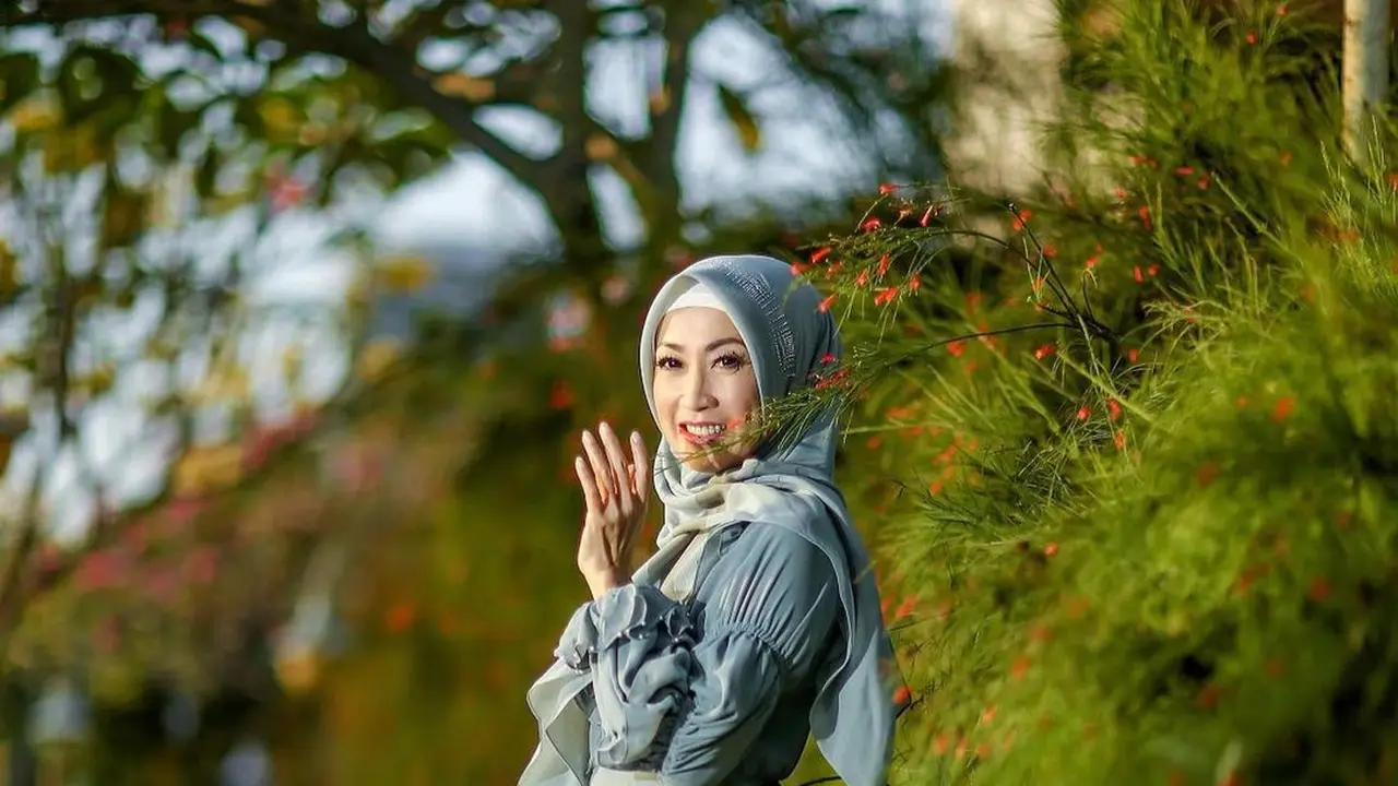 6 Potret Terbaru Ranty Purnamasari, Awet Muda di Usia 49 Tahun