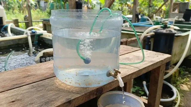 Buat Lubang Aerasi (AI Generated)