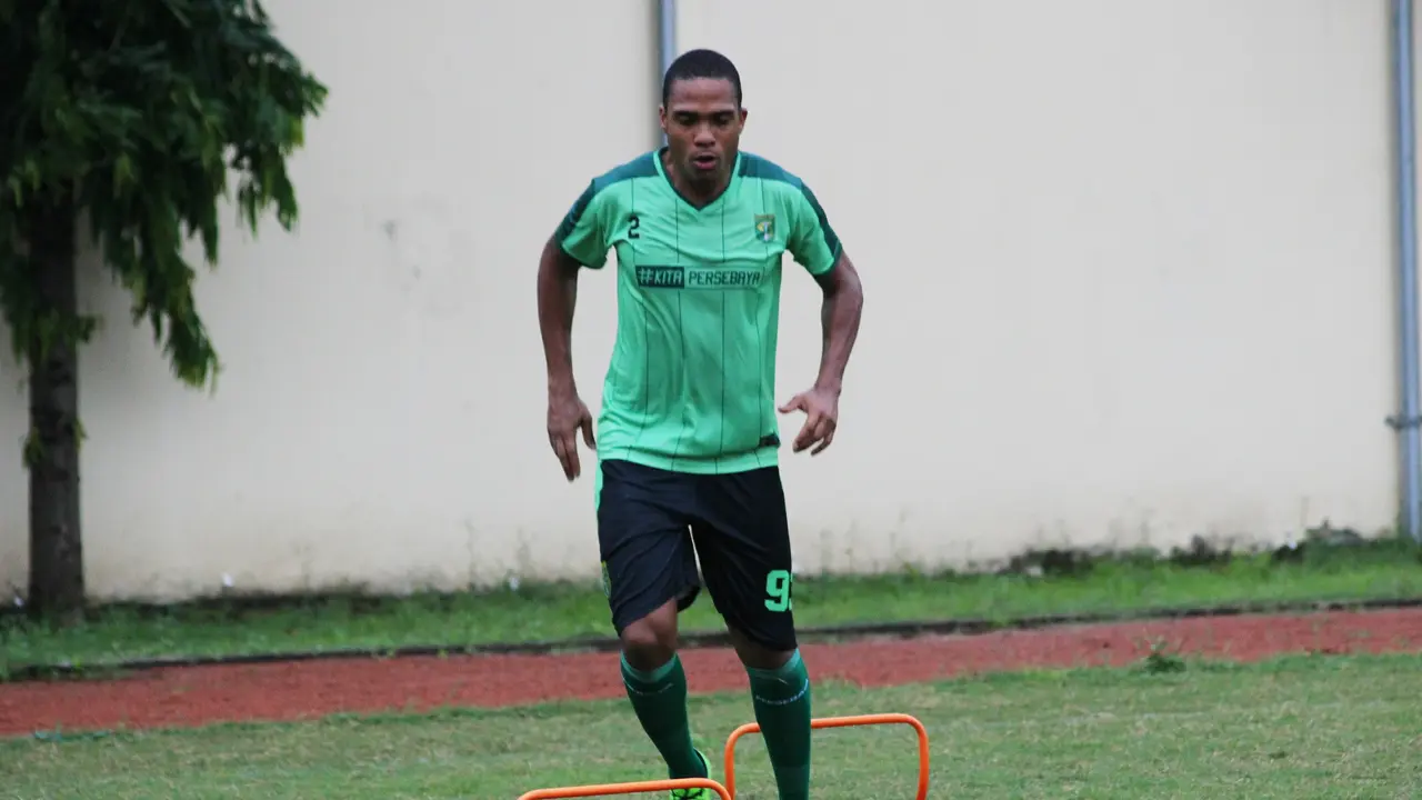 Pedro Henrique Cortes Oliveira Gois menjalani trial di Persebaya (Liputan6.com / Dimas Angga P)