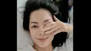 <p>Melalui foto-foto yang dibagikan di Instagram, Lulu Tobing kerap tampil natural tanpa makeup berlebih. (Foto: instagram.com/@lutob)</p>
