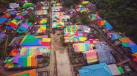 Warna-Warni Pagi Kampung Pelangi di Tengah Hutan Bakau Boalemo