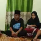 Kapolda Jawa Timur Irjen Toni Harmanto menjenguk keluarga korban Tragedi Kanjuruhan di Malang. (Dian Kurniawan/Liputan6.com)