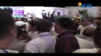 Kericuhan dipicu dari menyanyikan yel-yel untuk dukungan masing-masing pasangan.
